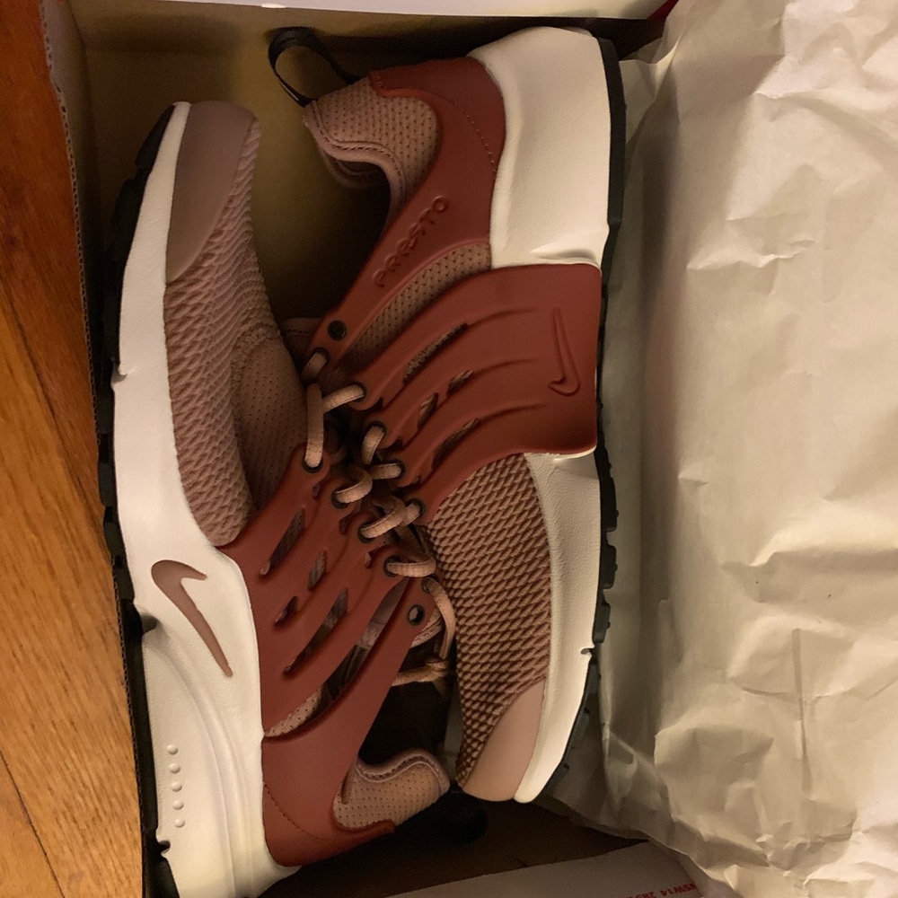Brand new nike prestos